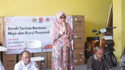 Dukung Peningkatan Kesehatan Masyarakat, Anis Byarwati Beri Bantuan Meja dan Kursi Posyandu Lansia dan Balita RW 03 Batu Ampar